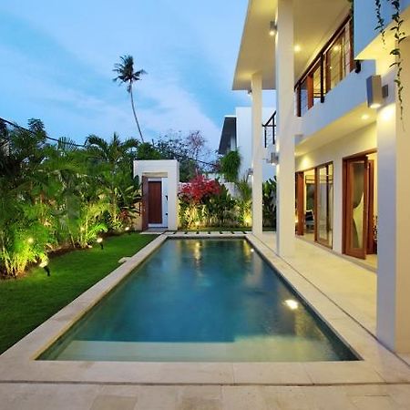 Moonlight Villa Bali Nusa Dua  Exterior photo