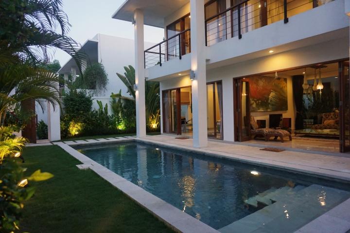 Moonlight Villa Bali Nusa Dua  Exterior photo